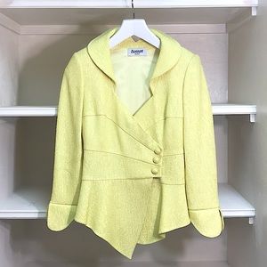 A Parian lovely mellow yellow skirt suit(blazer)